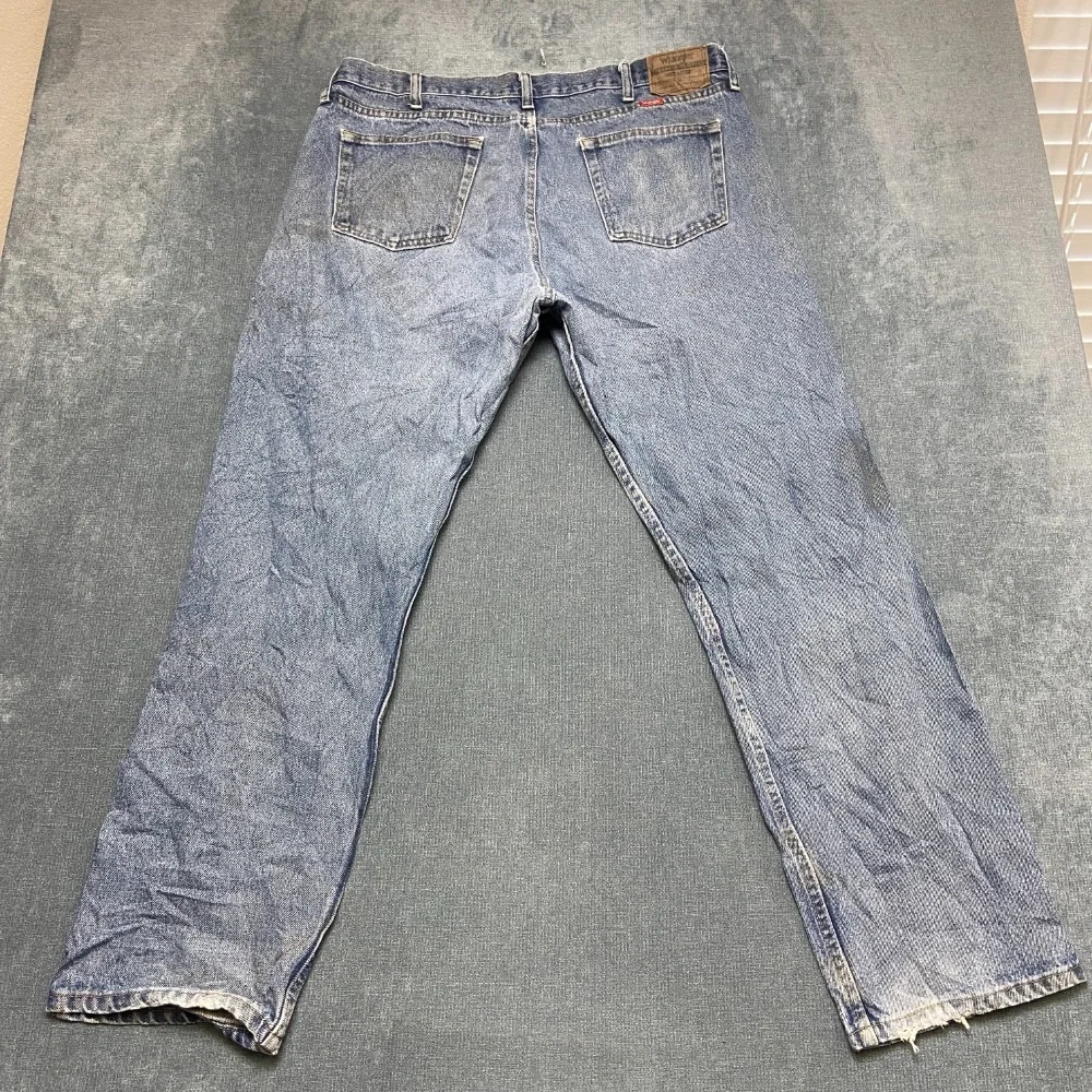 Wrangler Premium Quality Jeans Men 40x32 Blue Denim Cotton Stretch Relaxed Fit